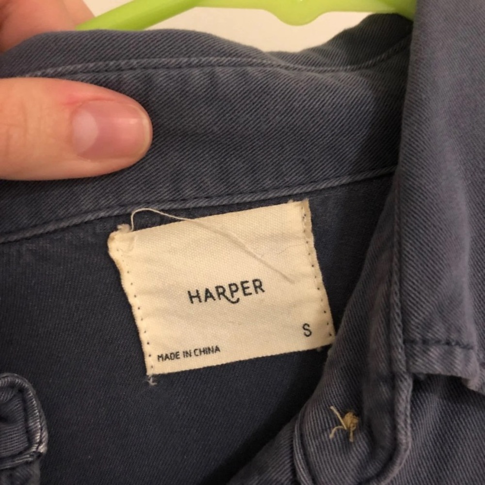 Button down - Picture 2 of 7